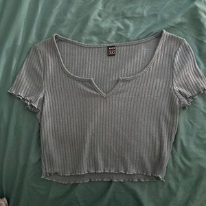 Cropped shirt Size medium